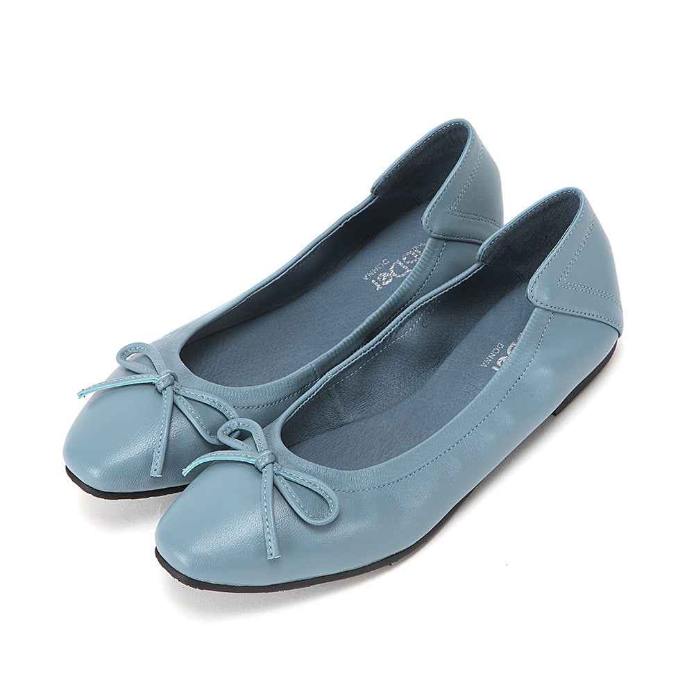 Round toe with soft sole and bow decoration