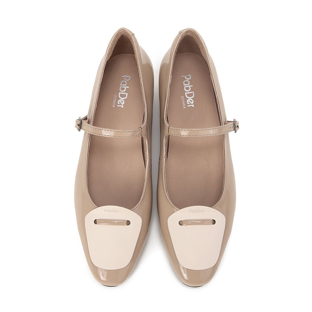 Patent Leather Mary Jane With Metal Décor