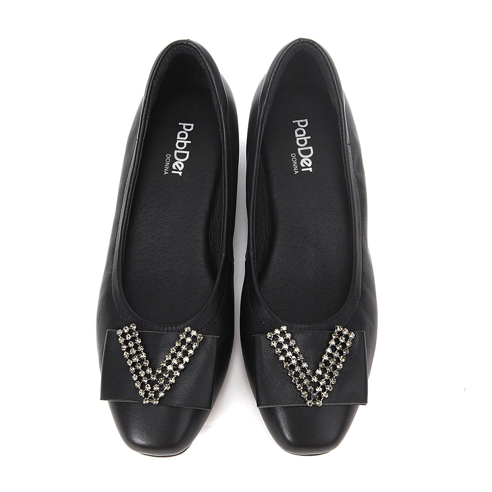 Ladies V-Shape Décor Round Toe Flats