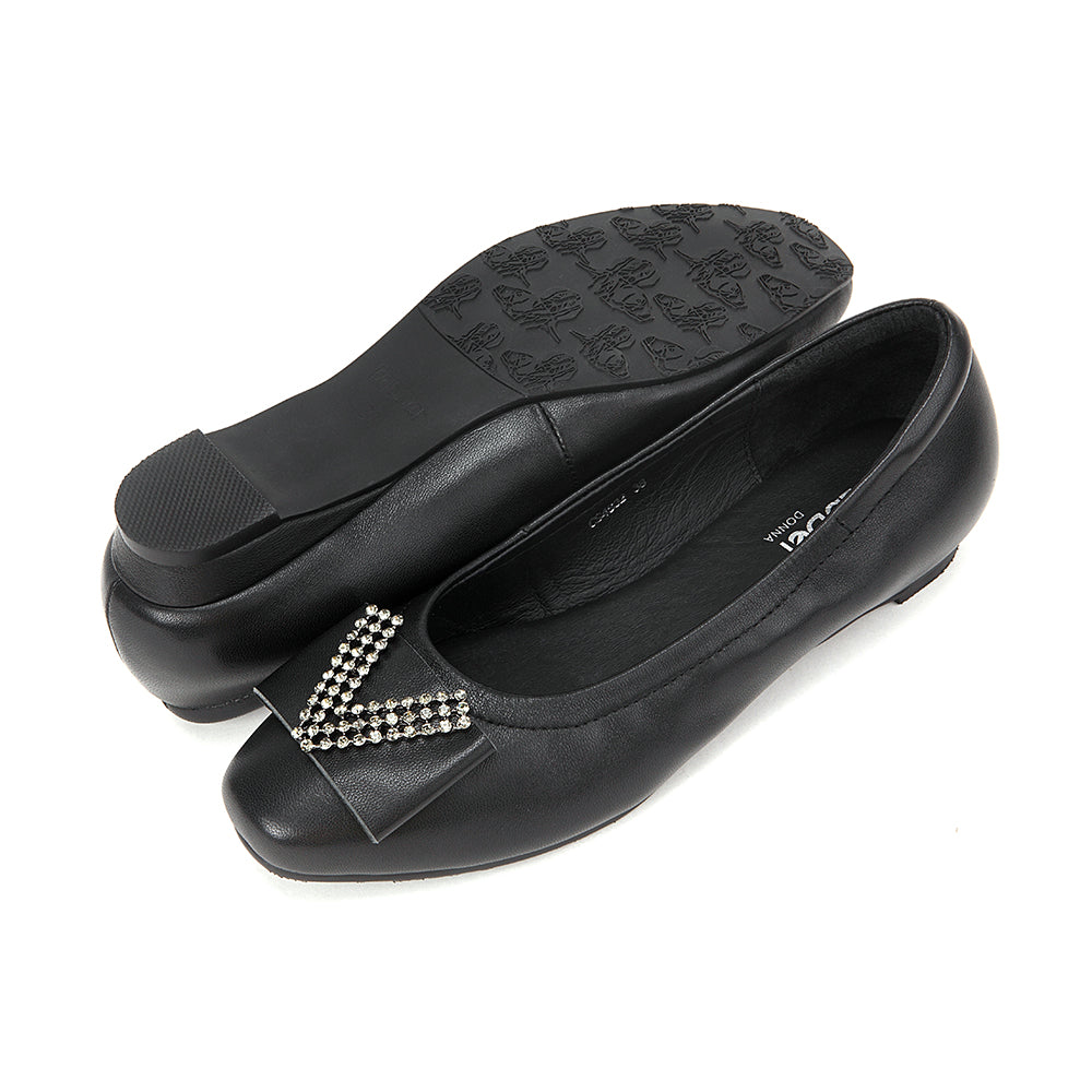 Ladies V-Shape Décor Round Toe Flats