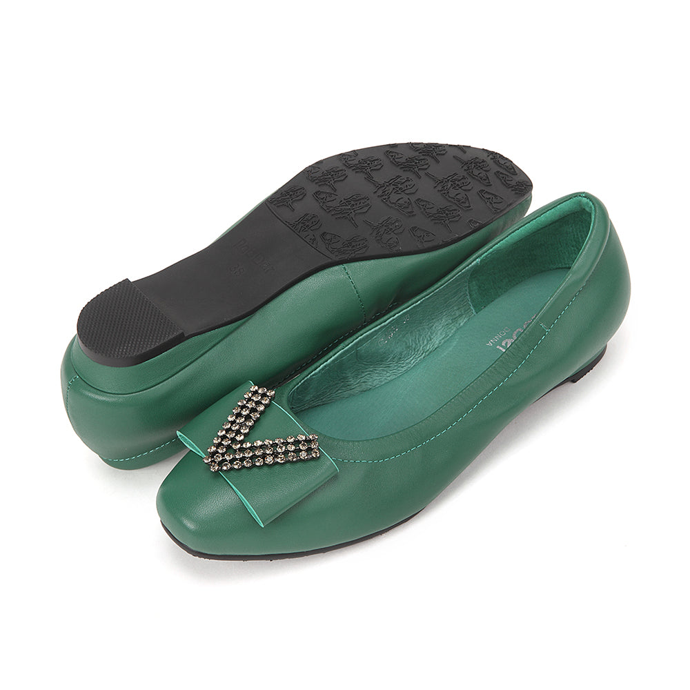 Ladies V-Shape Décor Round Toe Flats