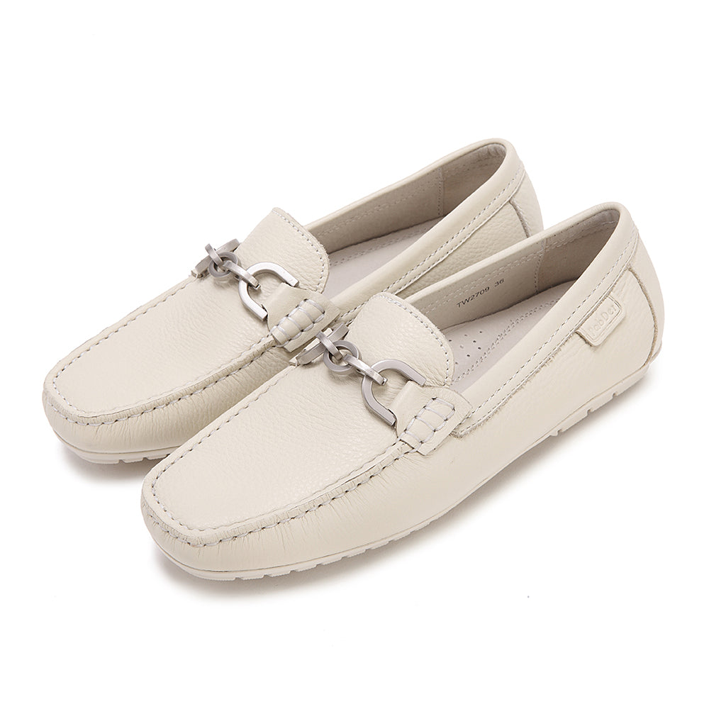 Ladies Loafer With Metallic Chain