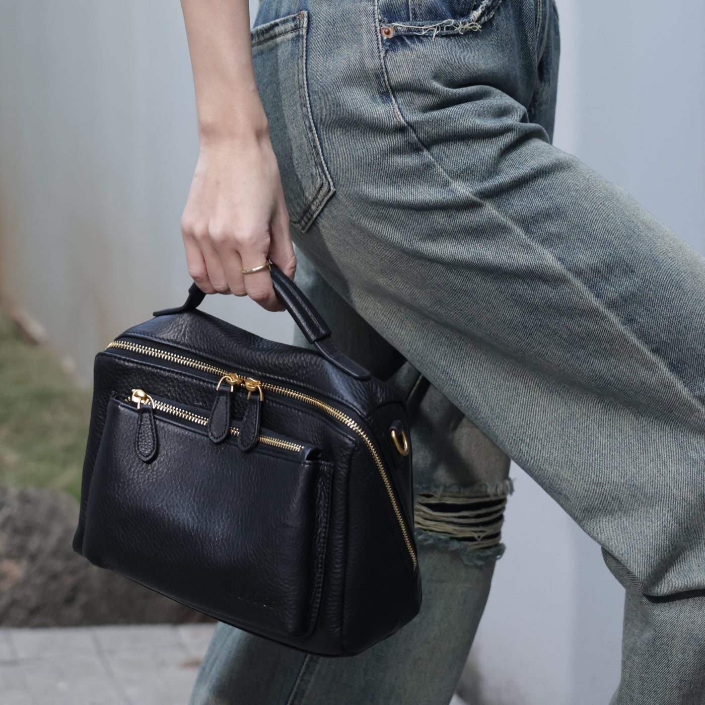 Claris Shoulder Bag