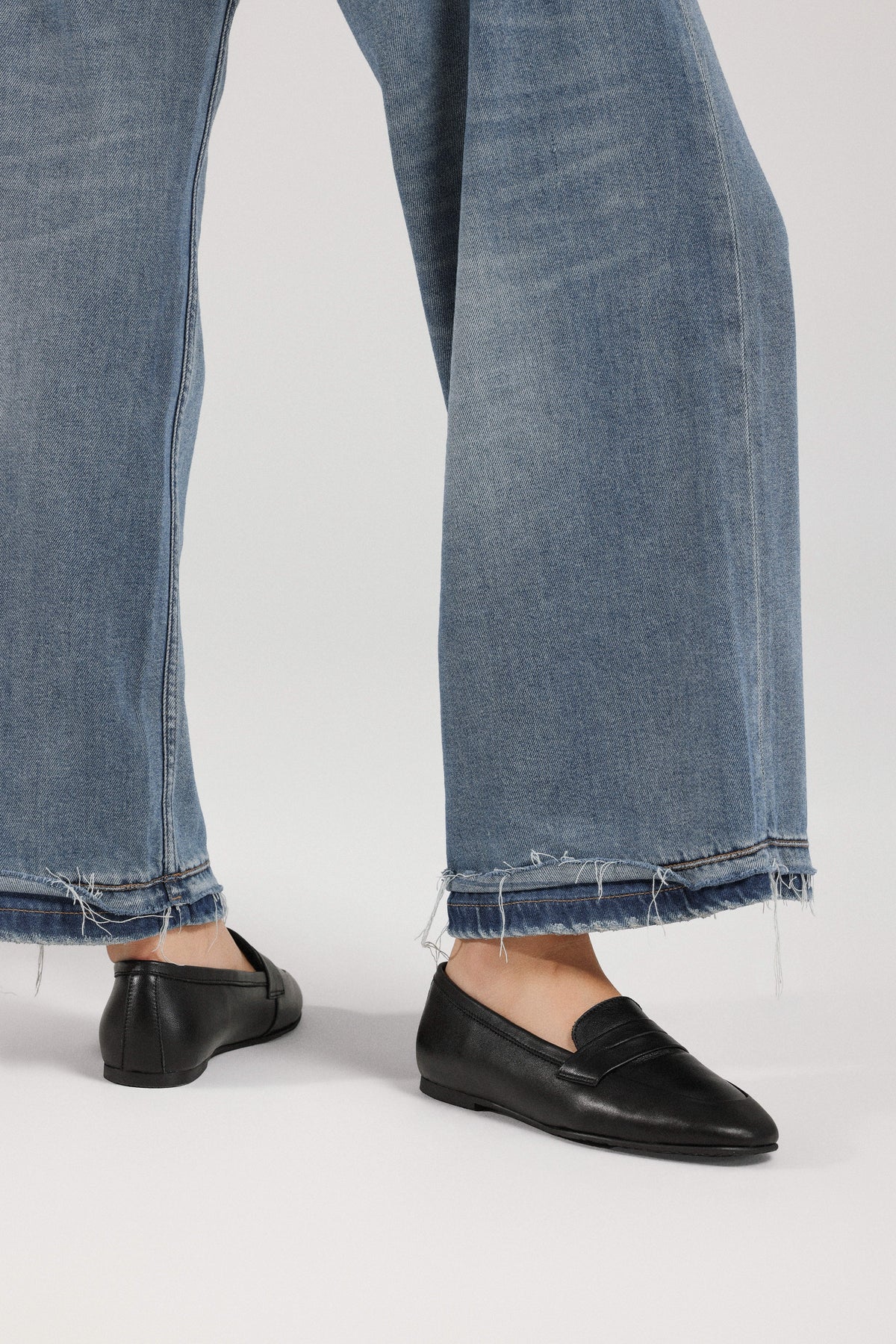 Colette Light Weight Round Toe Slip-ons CS26601