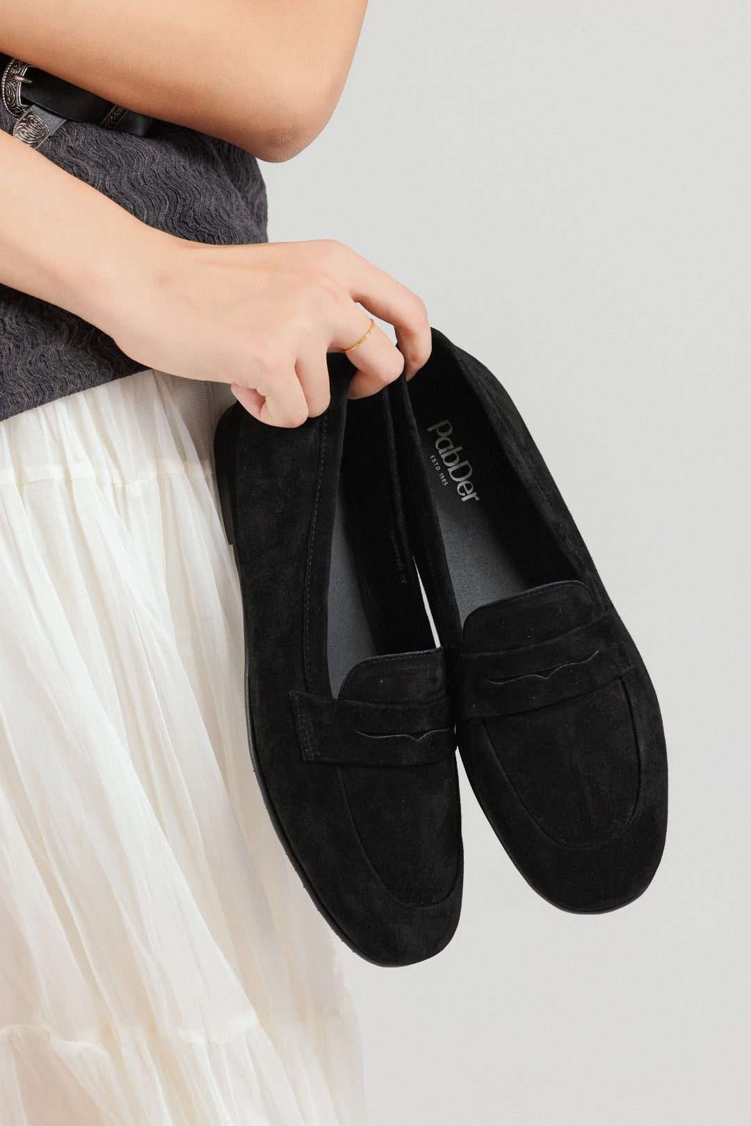 Colette Light Weight Round Toe Suede Slip-ons CS26601SU