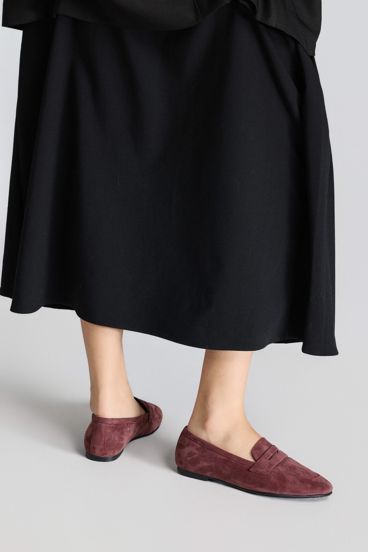 Colette Light Weight Round Toe Suede Slip-ons CS26601SU