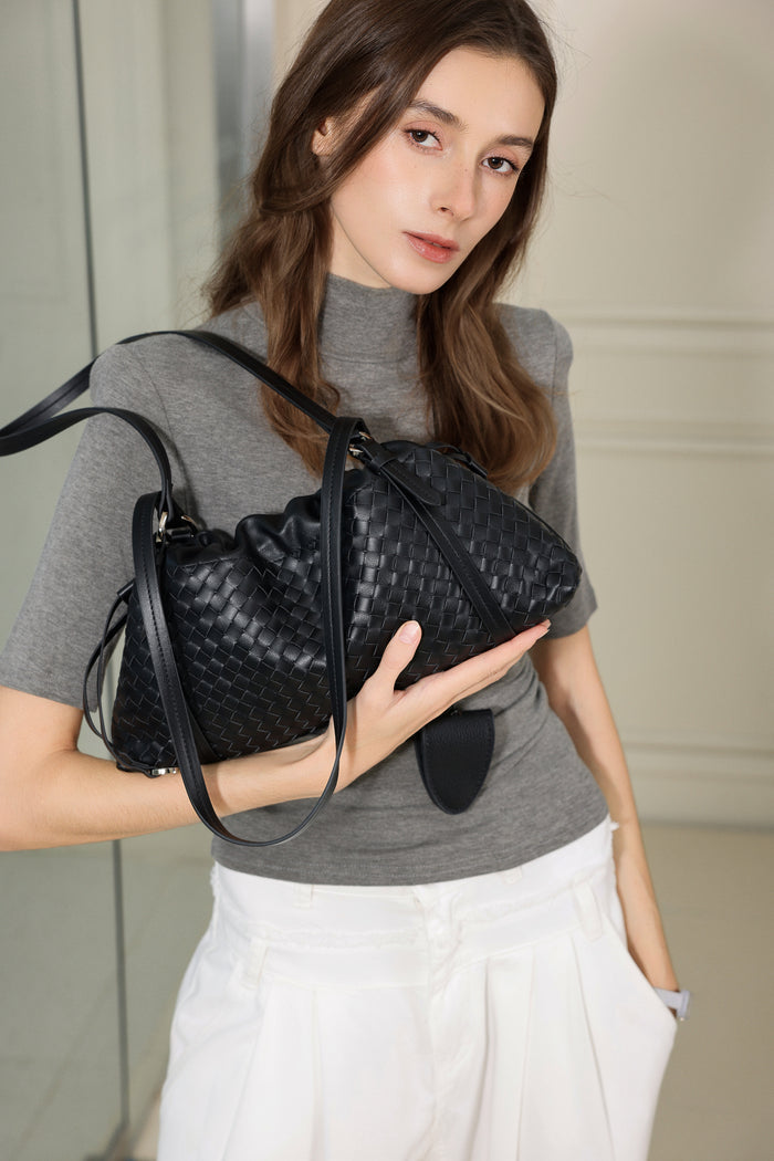 JY26166 Weaved Drawstring Scrunch Leather Bag