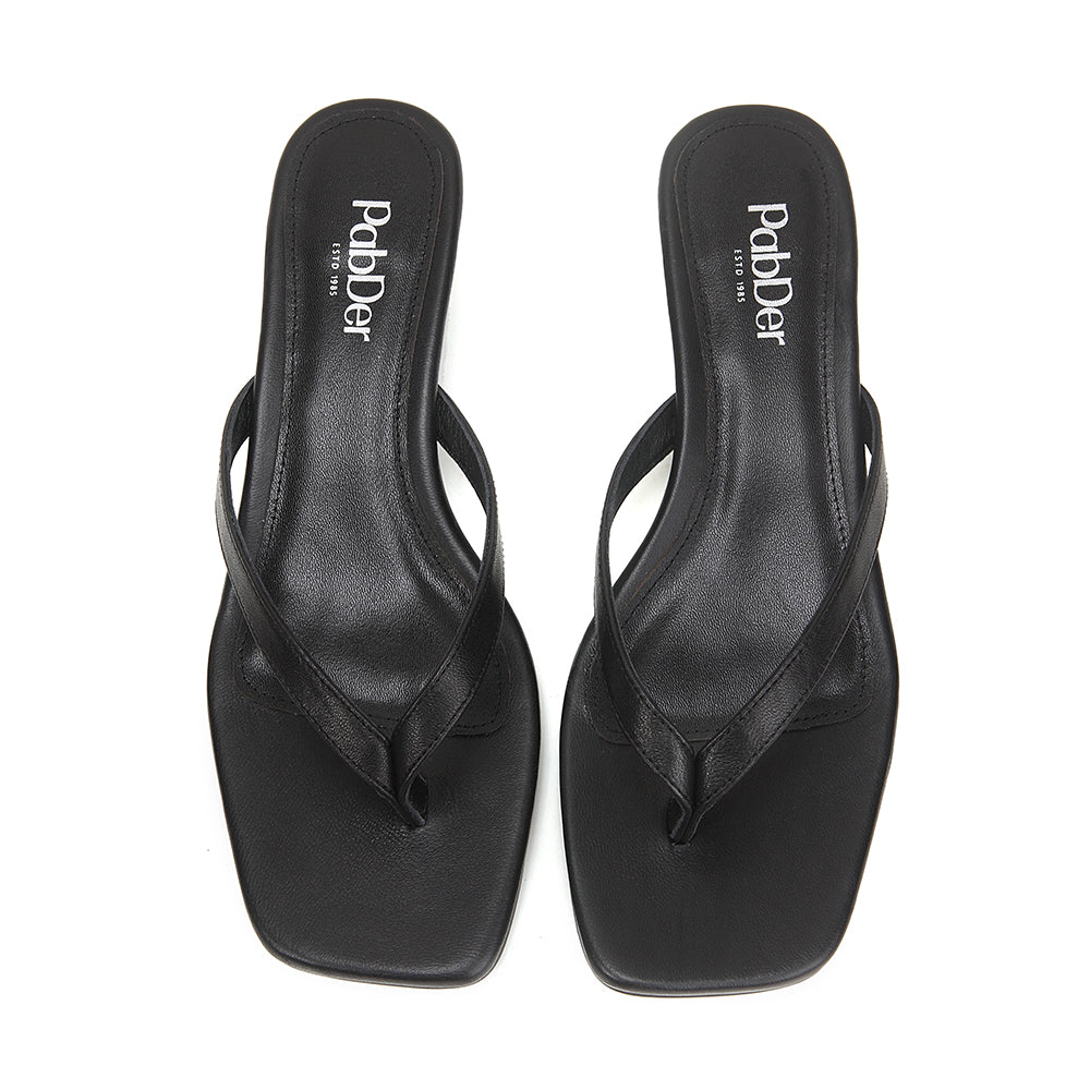 Minimalist Kitten Heels Black
