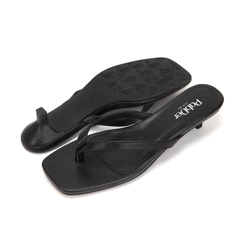 Minimalist Kitten Heels Black