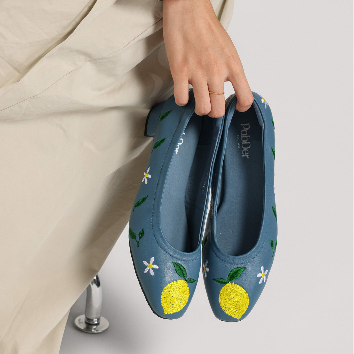Lemons Leather Heels CS26625