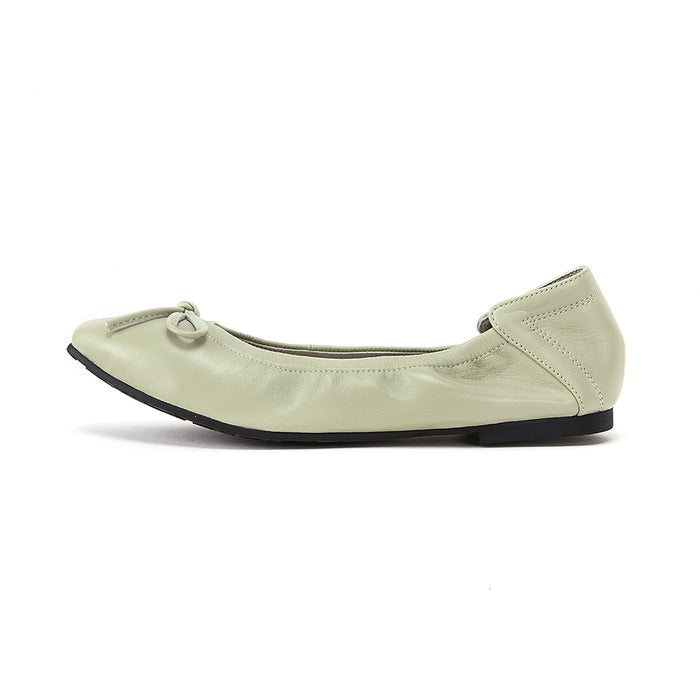 Round toe with soft sole and bow decoration
