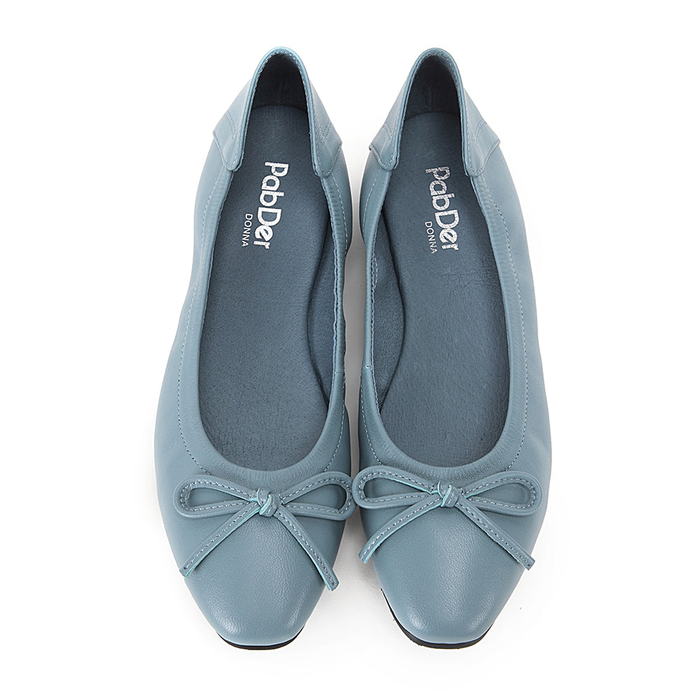 Round toe with soft sole and bow decoration