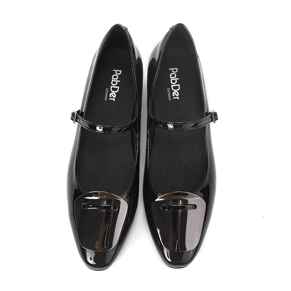 Patent Leather Mary Jane With Metal Décor