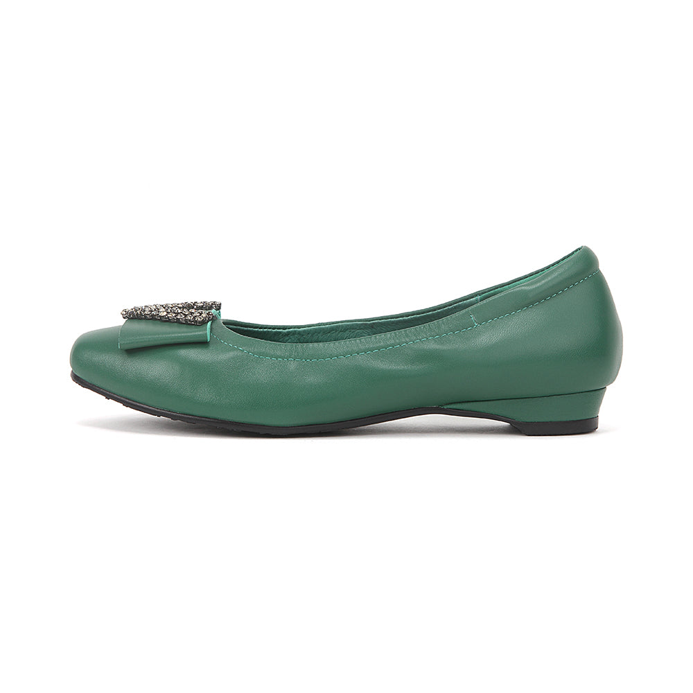 Ladies V-Shape Décor Round Toe Flats