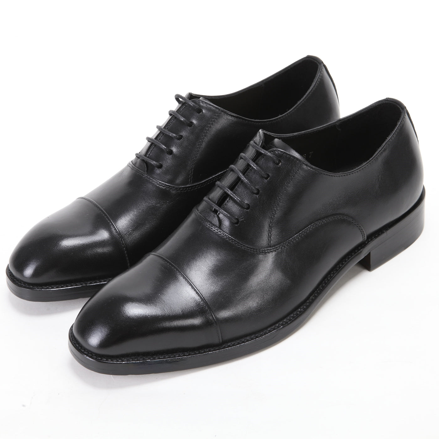 Cap-toe Oxfords Lace-ups