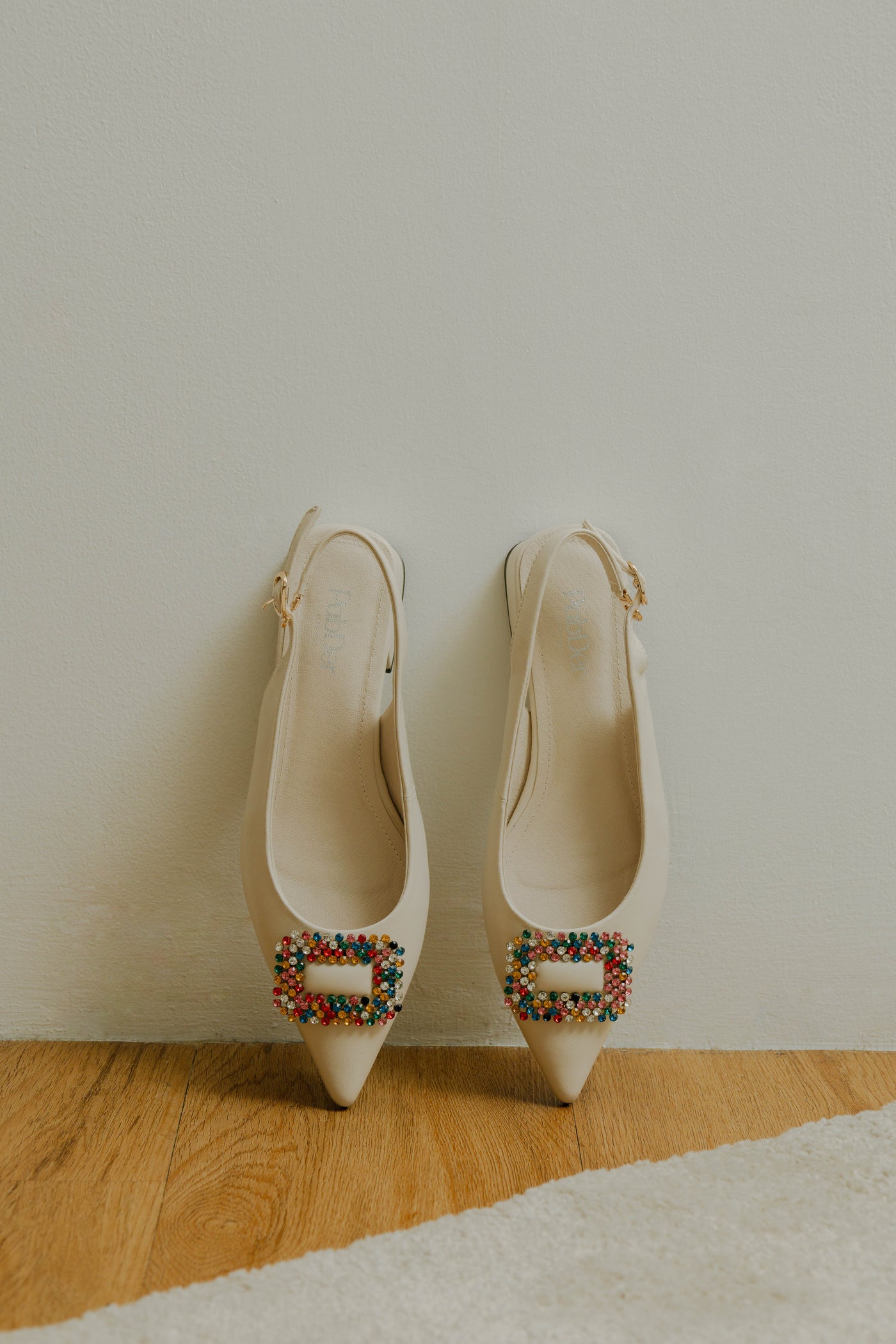 Pointed 0.5in Jewel Sling-Back